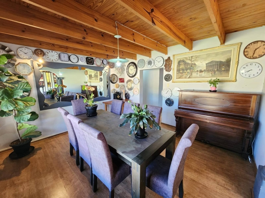 4 Bedroom Property for Sale in Rhodesdene Northern Cape